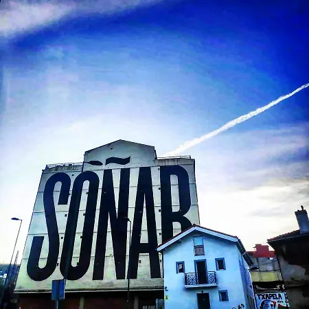 Amets House ホームステイ *